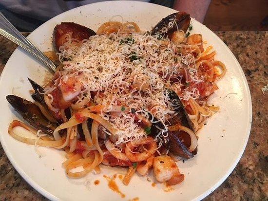 Lucrezia Cafe & Catering
