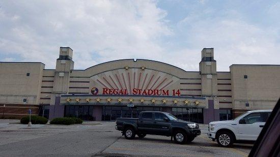 Regal Greenwood Stadium 14 and RPX