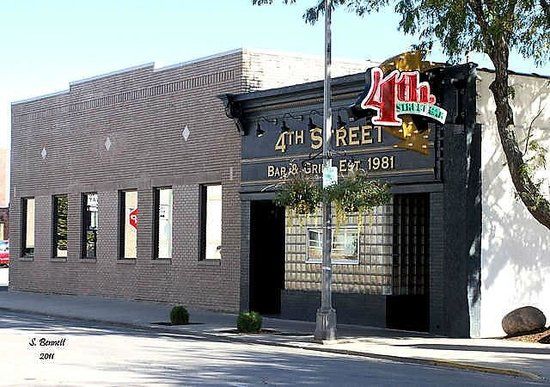 4th Street Bar & Grill